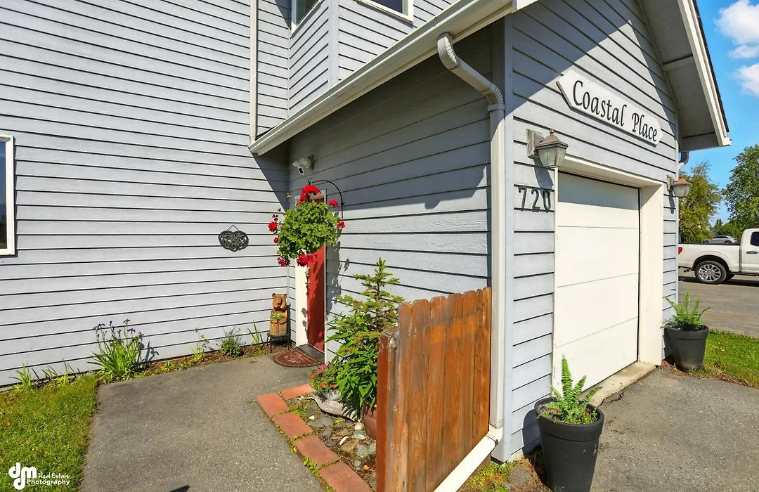 Coastal Place - Best Location In Downtown!-1
